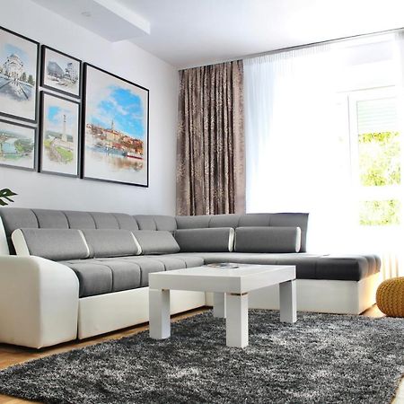 Ramonda - New Belgrade Apartment Екстериор снимка