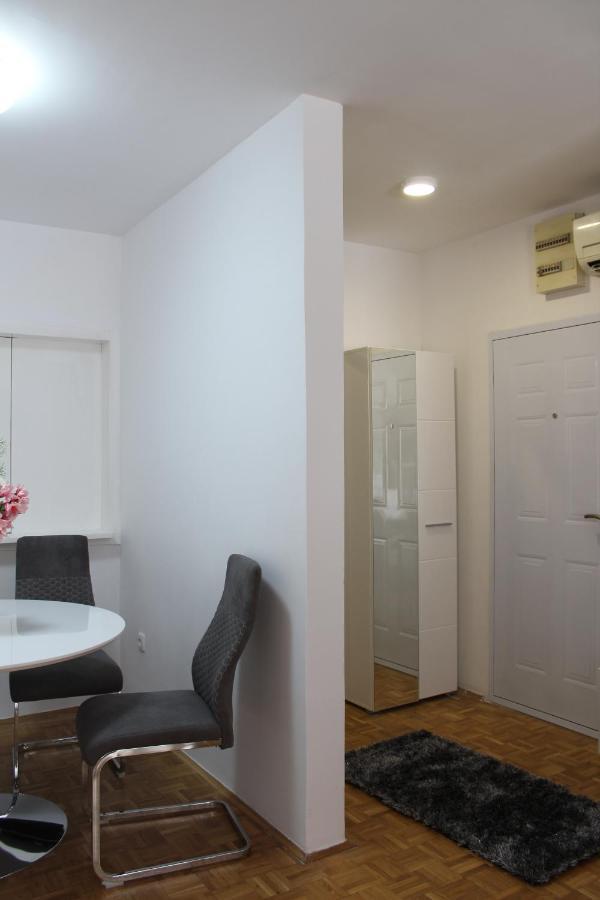 Ramonda - New Belgrade Apartment Екстериор снимка